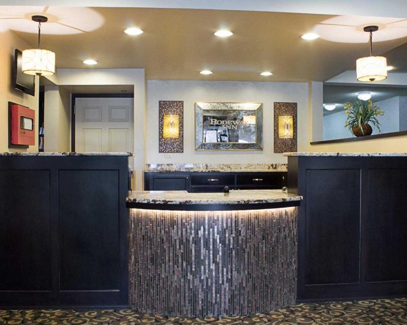 Devils Lake Inn By Oyo Near Devils Lake Regional Airport 외부 사진